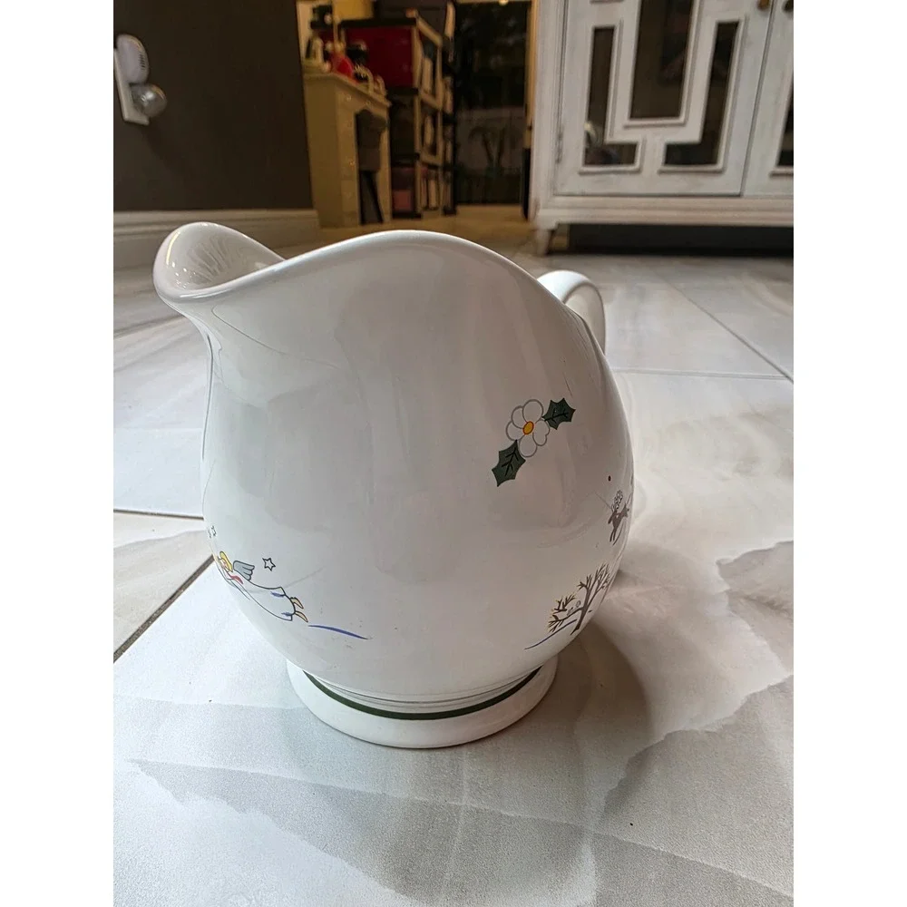 Pfaltzgraff Christmas Heritage‎ Pitcher Santa Sleigh Reindeer USA Stoneware W1